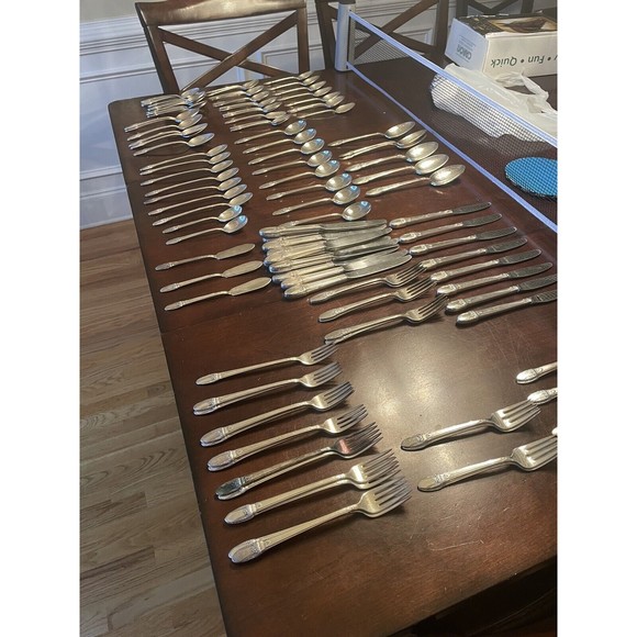 First Love Silver plated Flatware 1847 Rogers Bros, Serving Utensils,  116 Pcs - Picture 1 of 6